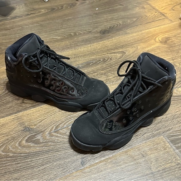 Jordan retro 13 cap and gown size 7Y - Picture 12 of 15